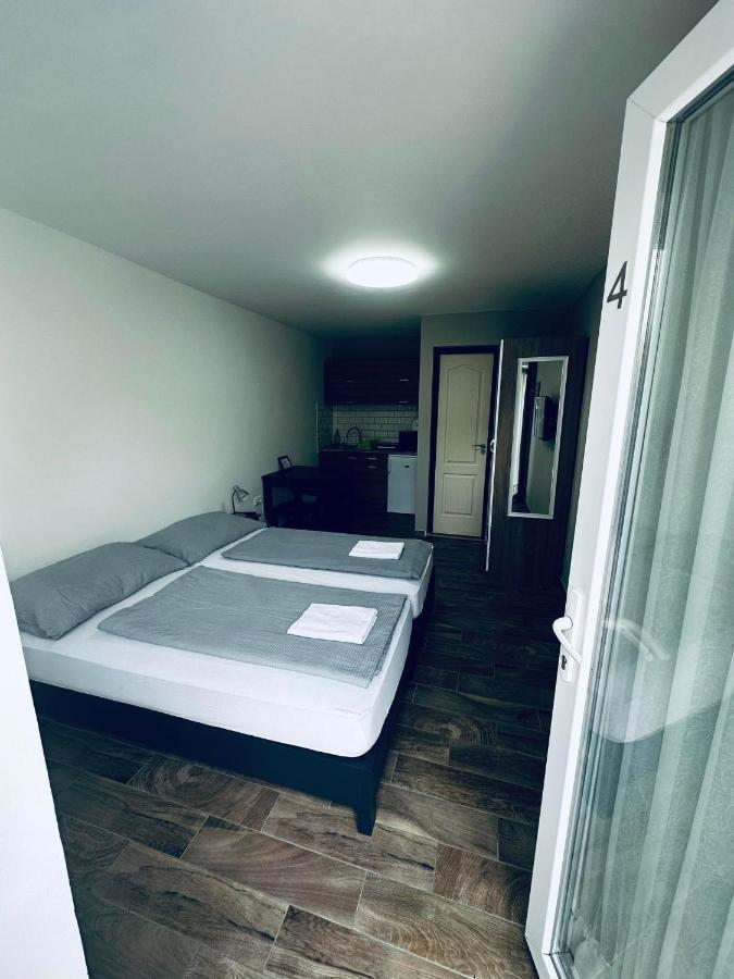Freedom Apartman Apartment มูราฮาลอม ภายนอก รูปภาพ